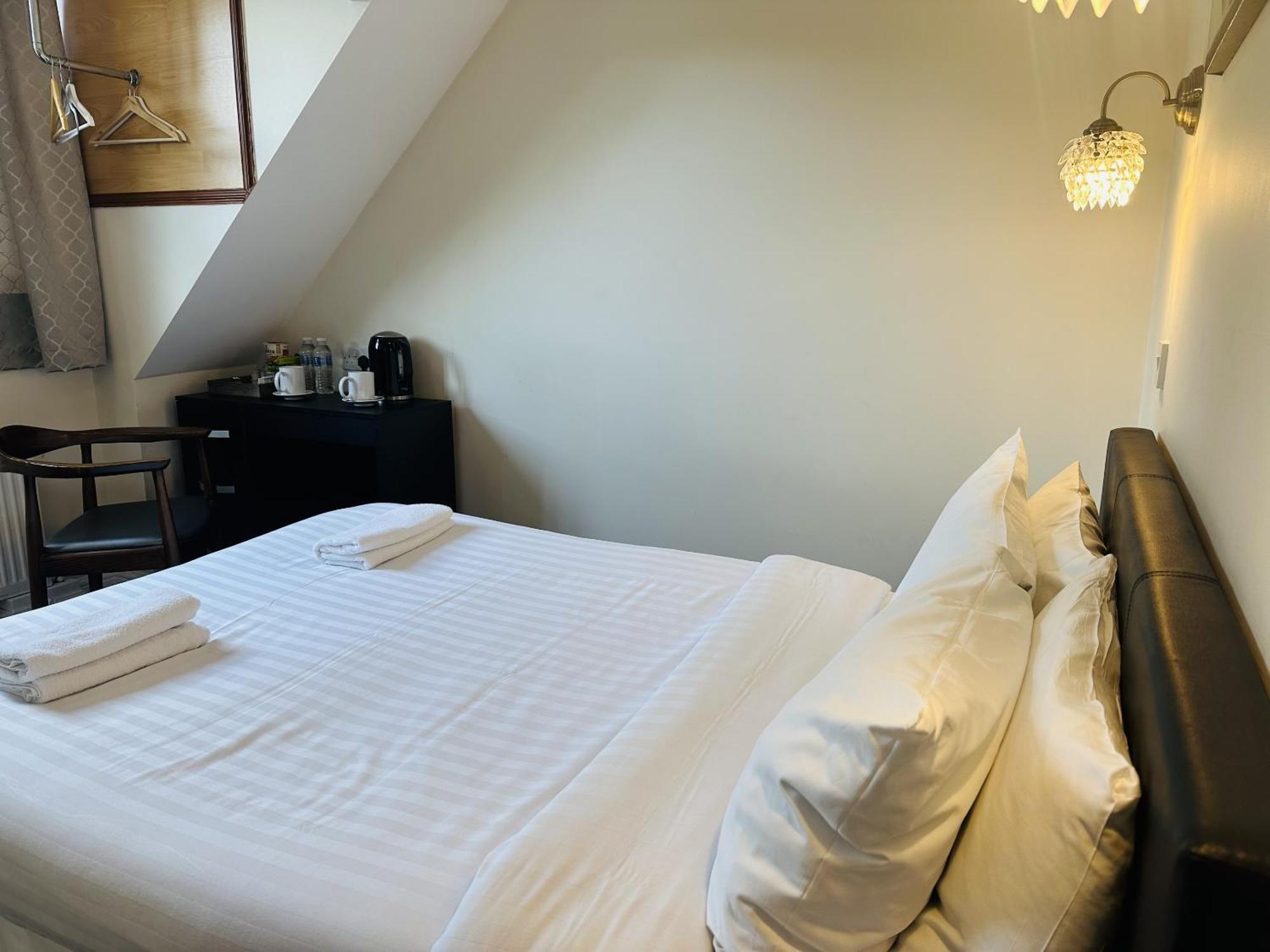 Woodcock Inn Felbridge Eksteriør billede