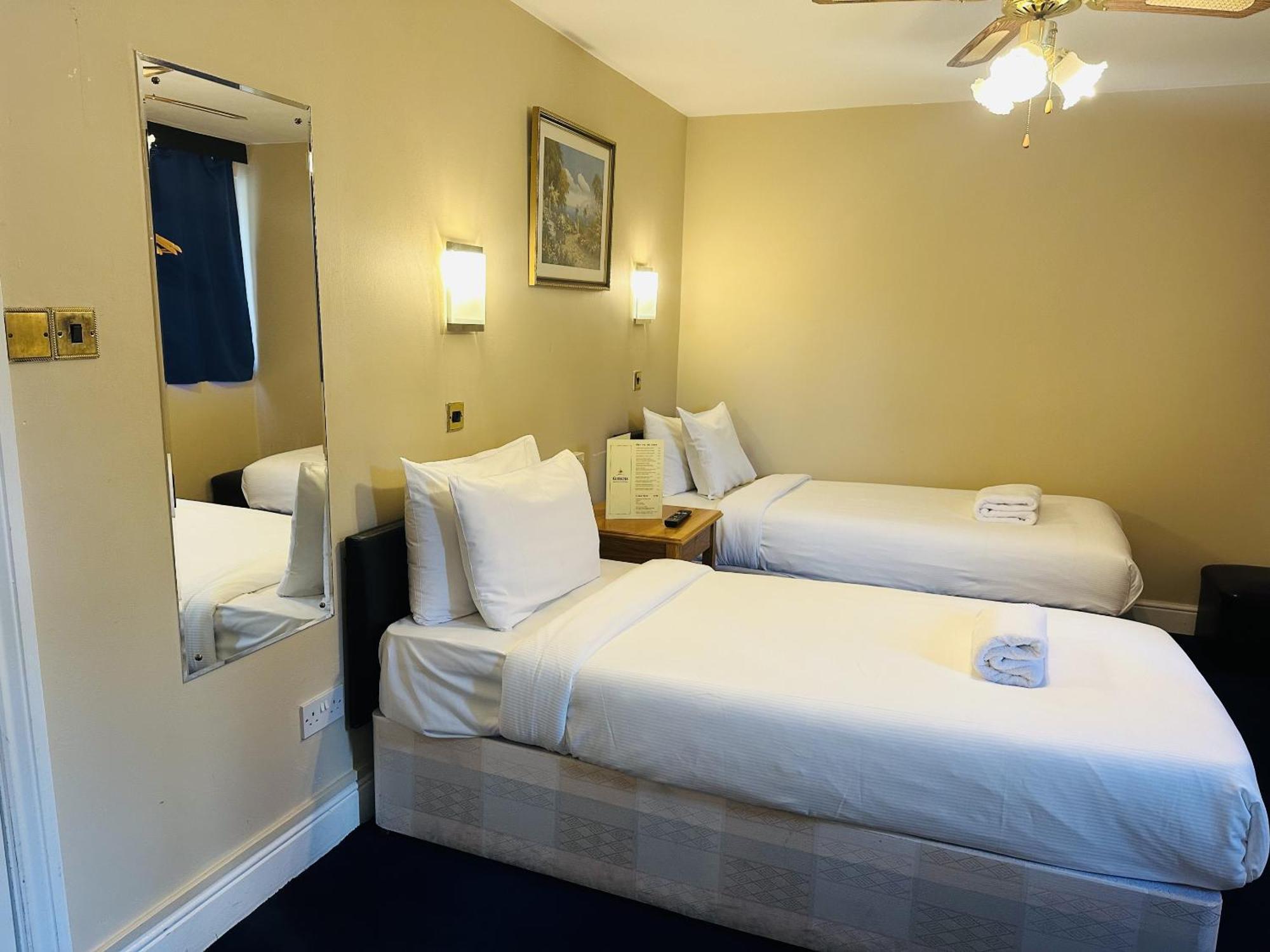Woodcock Inn Felbridge Eksteriør billede